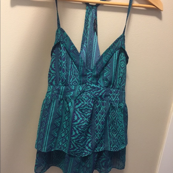 Flowy tank - Picture 1 of 1